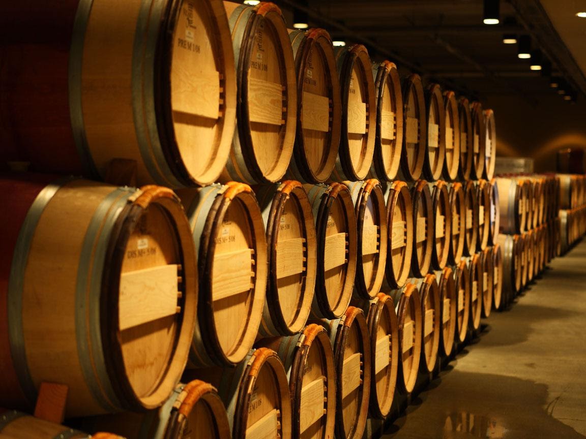 Oak Barrels and Oak Alternatives in Home Winemaking
