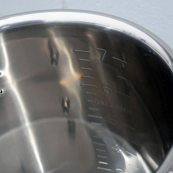 8 Gallon Brewer's BEAST Stainless Brew Kettle with Ball Valve